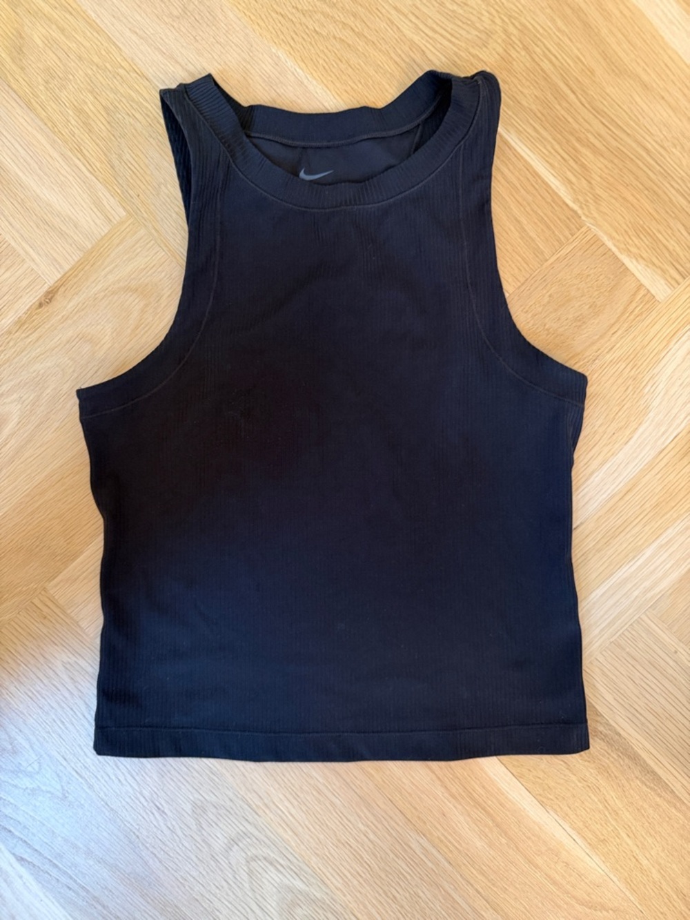 Nike Black Ribbed Cropped Tank – XS Women's Sleeveless Top